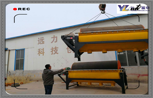 干式磁選機(jī),連續(xù)自動除鐵提純的干式磁選機(jī)獨(dú)特之處!_磁性礦粒鐵礦錳礦干式磁選機(jī)_干式強(qiáng)磁選機(jī)怎樣才能增加高磁感強(qiáng)度的屬性?工作視頻皮帶及結(jié)構(gòu)價(jià)格  干式磁選機(jī),連續(xù)自動除鐵提純的干式磁選機(jī)獨(dú)特之處!_磁性礦粒鐵礦錳礦干式磁選機(jī)_干式強(qiáng)磁選機(jī)怎樣才能增加高磁感強(qiáng)度的屬性?工作視頻皮帶及結(jié)構(gòu)價(jià)格